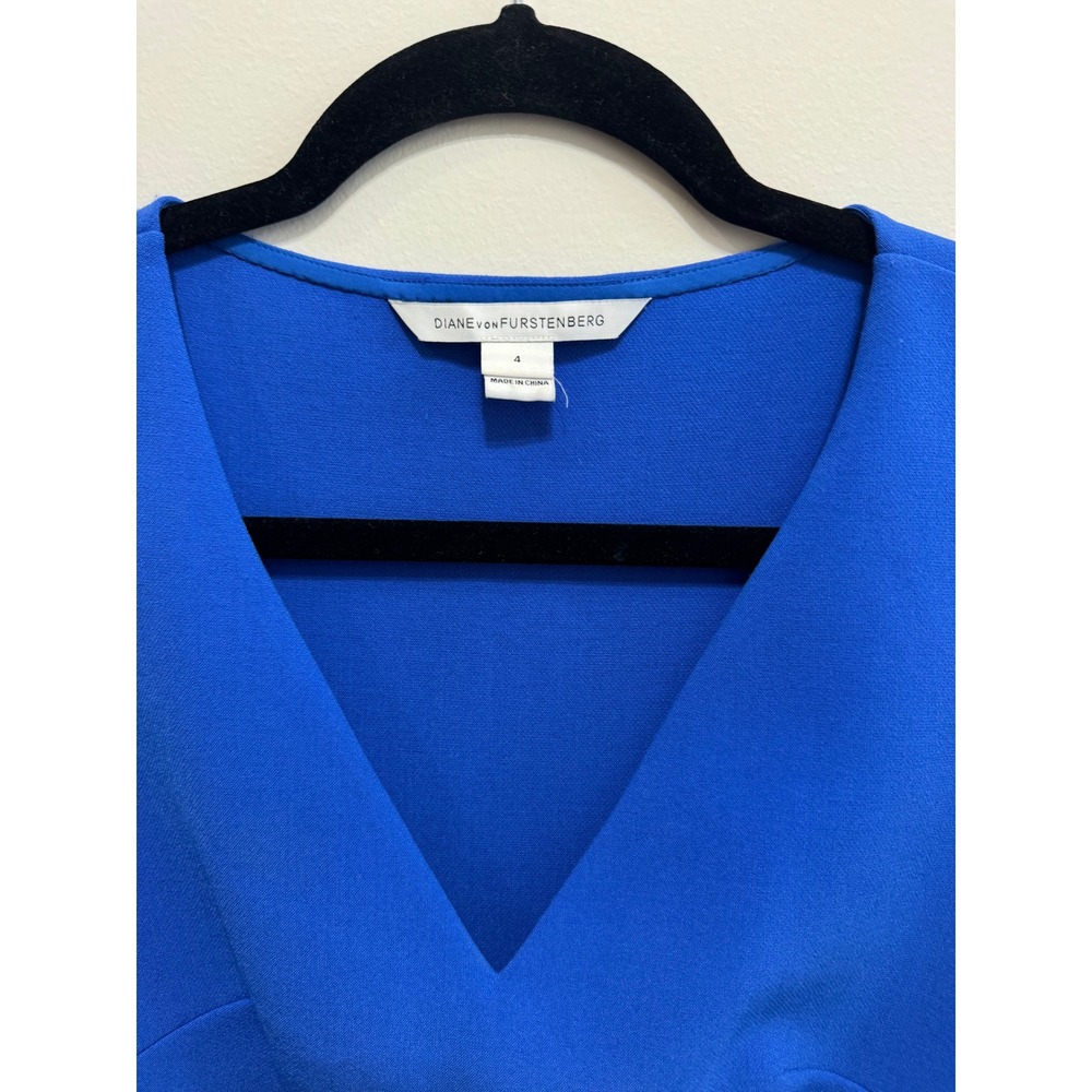 Diane von Furstenberg Royal Blue V-Neck Ruched Sheath Dress Size 4 - Picture 2 of 5